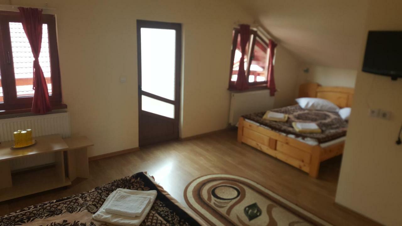 Pensiunea Dealul Frumos Bran  Exterior foto
